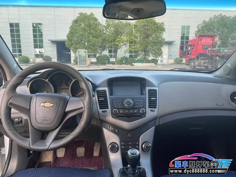 14年雪佛兰科鲁兹轿车抵押车出售