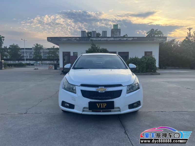 14年雪佛兰科鲁兹轿车抵押车出售