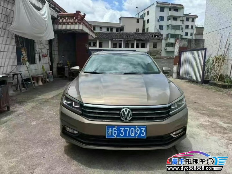 18年大众帕萨特轿车抵押车出售
