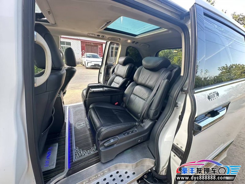 17年本田艾力绅轿车抵押车出售