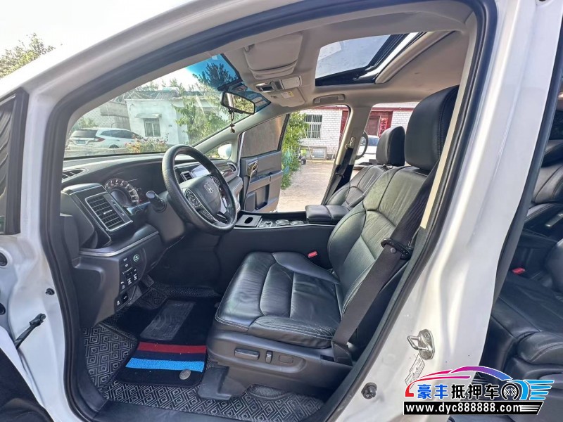 17年本田艾力绅轿车抵押车出售