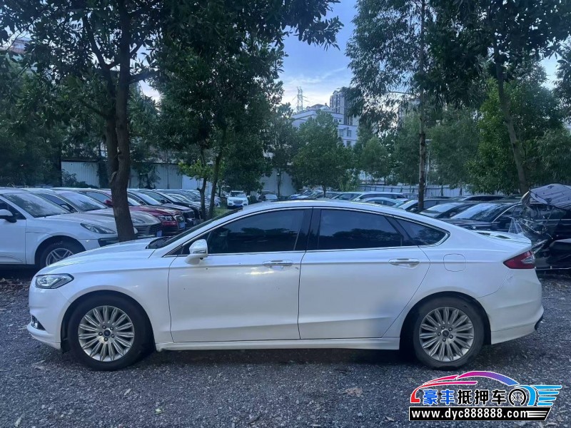 15年福特蒙迪欧轿车抵押车出售