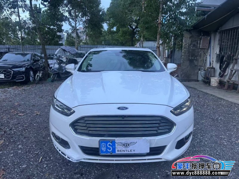 15年福特蒙迪欧轿车抵押车出售