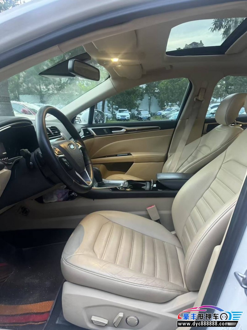 15年福特蒙迪欧轿车抵押车出售