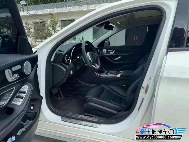 20年奔驰C轿车抵押车出售