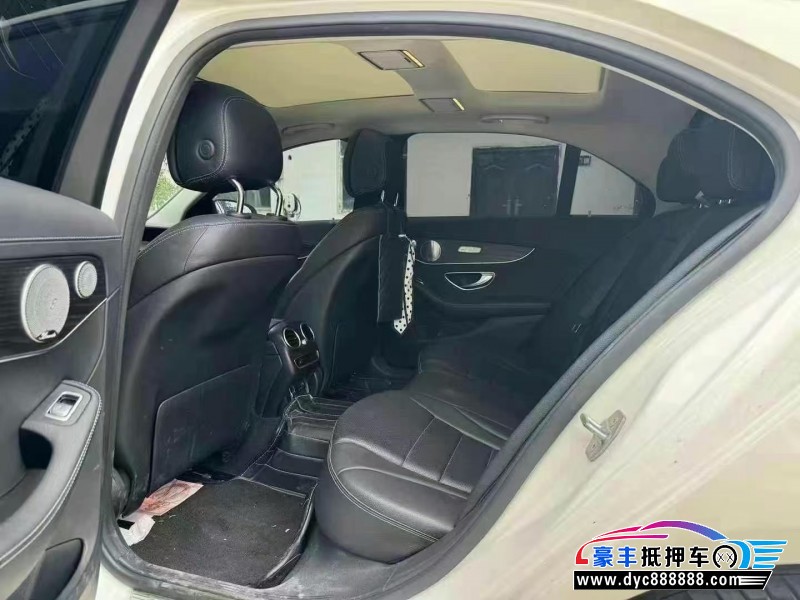 20年奔驰C轿车抵押车出售