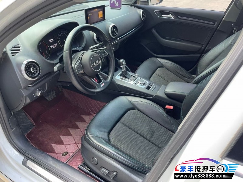 18年奥迪A3轿车抵押车出售