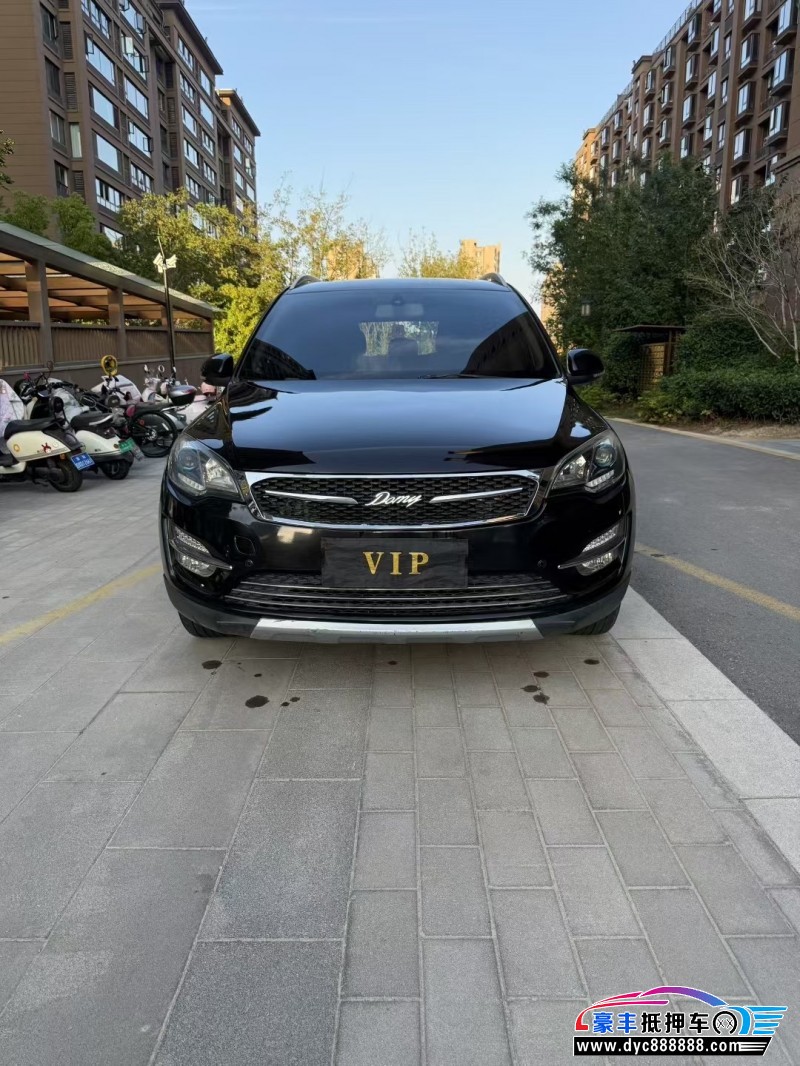 16年众泰大迈X5轿车抵押车出售