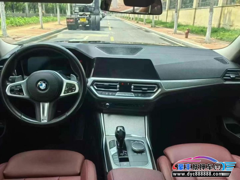 21年宝马3系轿车抵押车出售