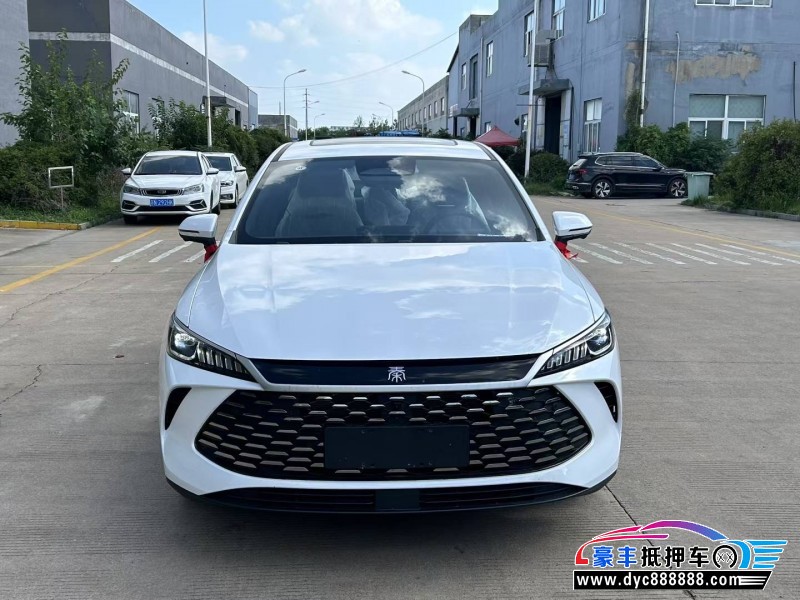 25年比亚迪秦轿车抵押车出售