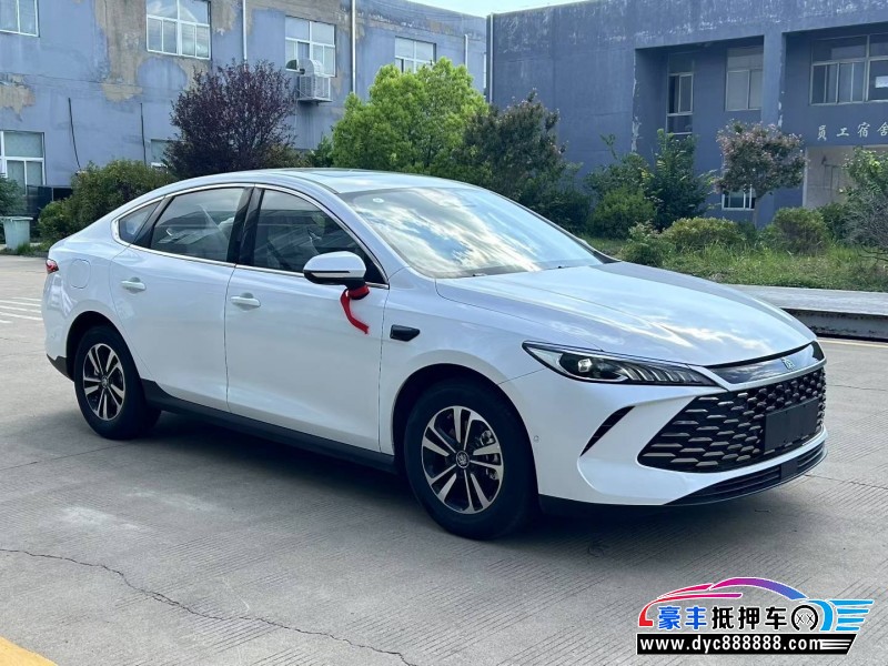 25年比亚迪秦轿车抵押车出售