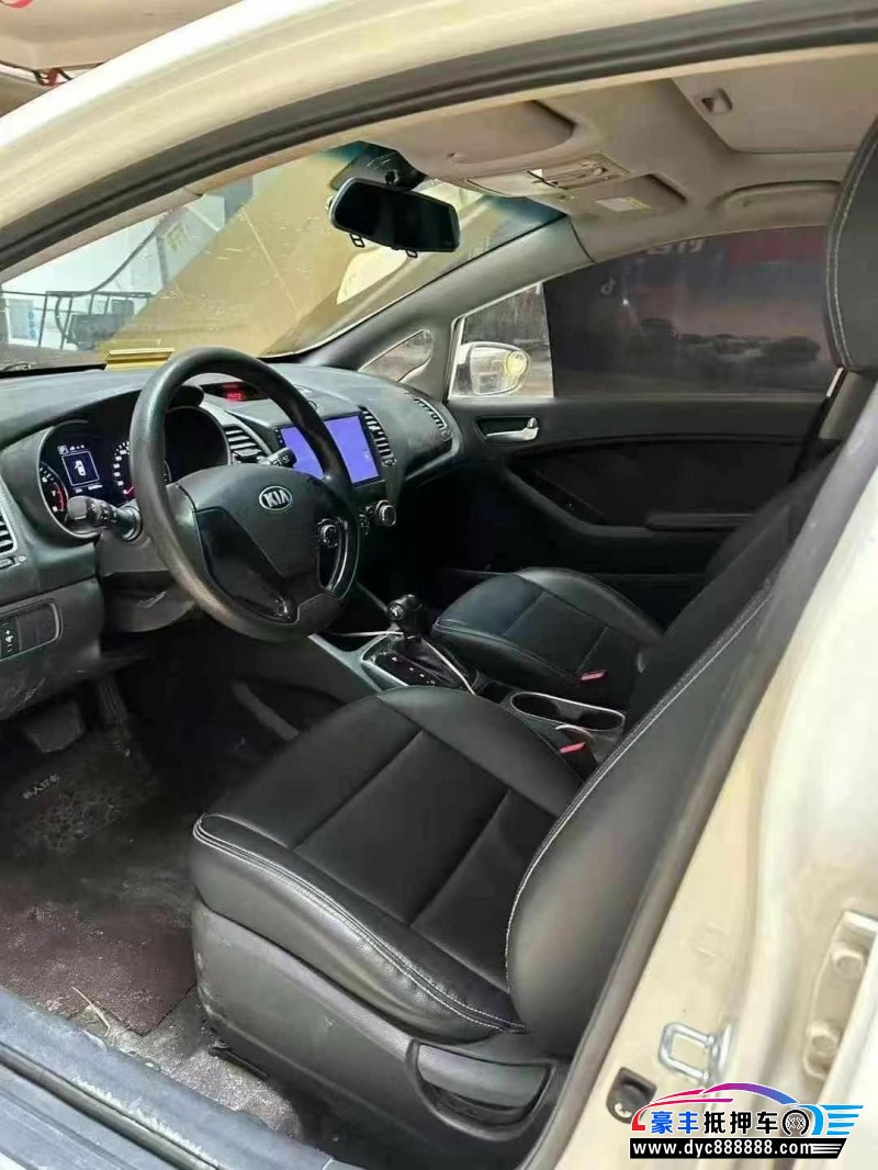 18年起亚K3轿车抵押车出售