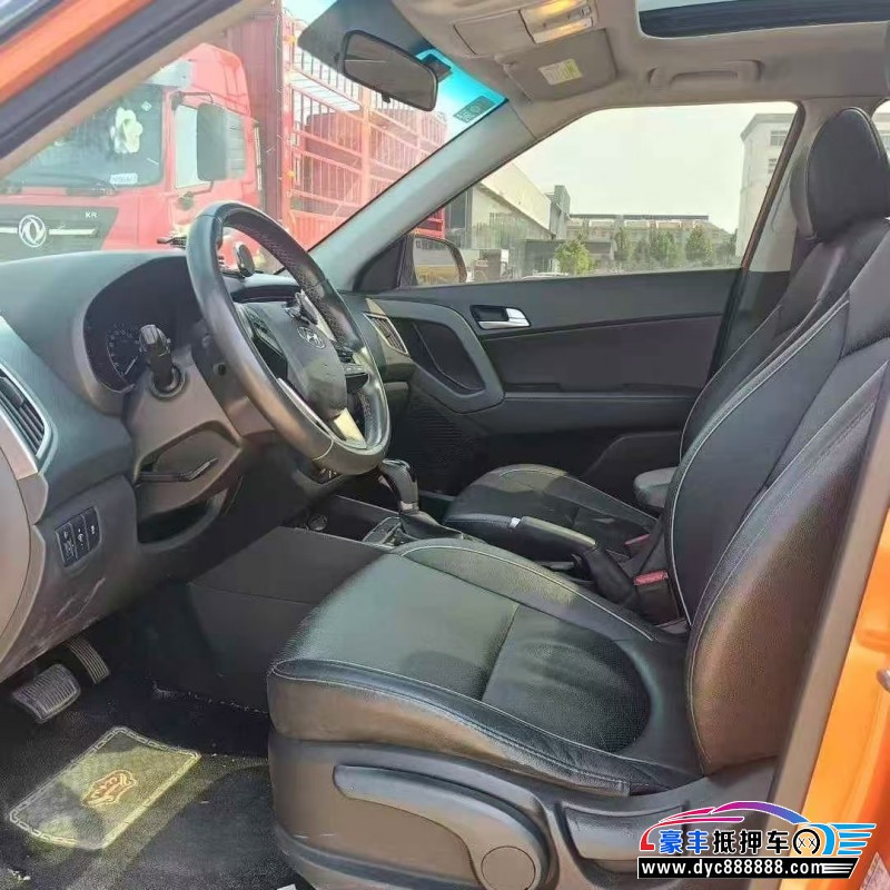 16年现代ix25轿车抵押车出售