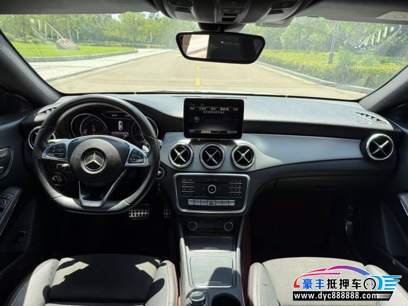 17年奔驰CLA轿车抵押车出售