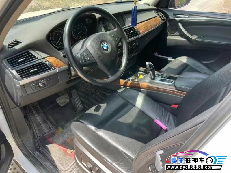 13年宝马X5轿车抵押车出售