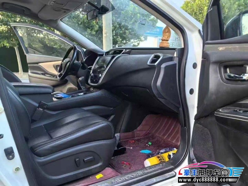 16年日产楼兰轿车抵押车出售