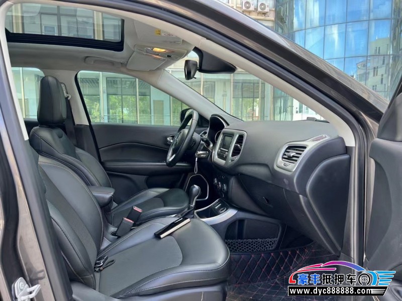 18年Jeep指南者轿车抵押车出售