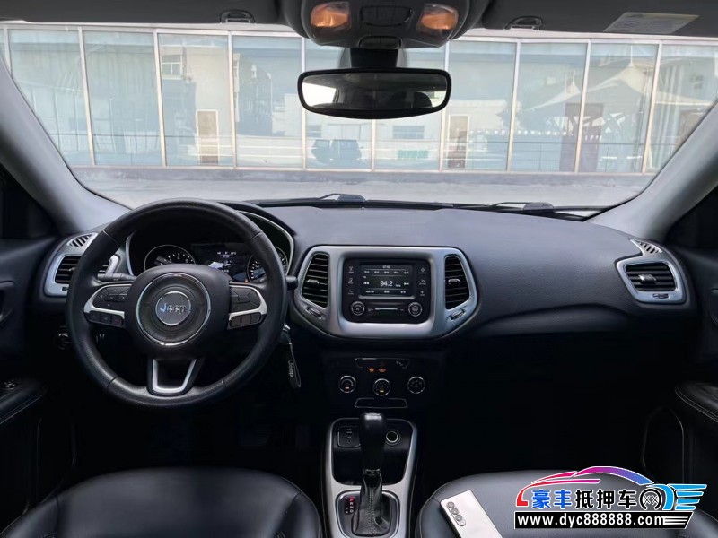 18年Jeep指南者轿车抵押车出售