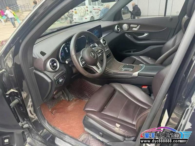 20年奔驰GLC轿车抵押车出售