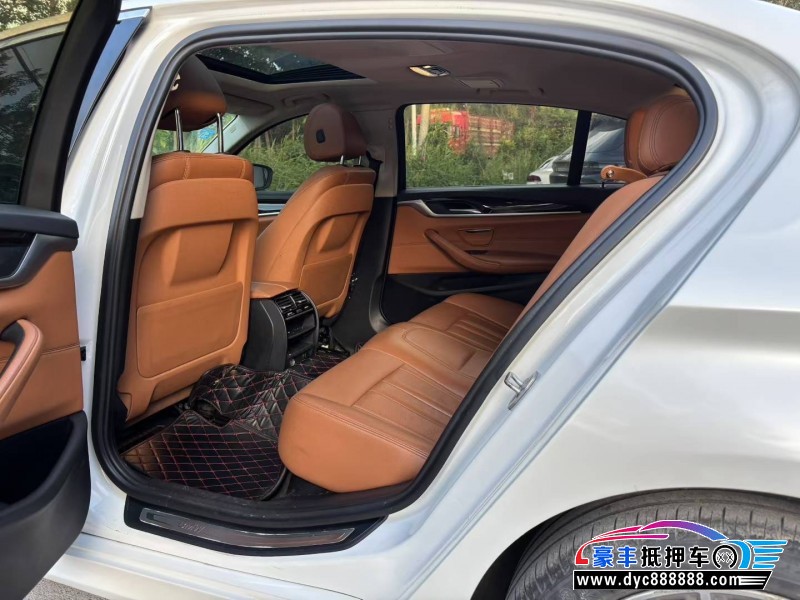 18年宝马5系轿车抵押车出售