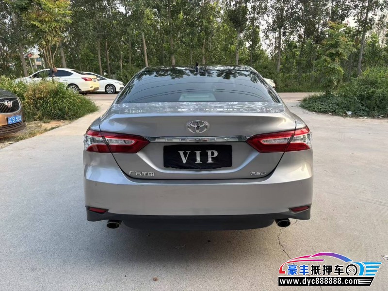 22年丰田凯美瑞轿车抵押车出售