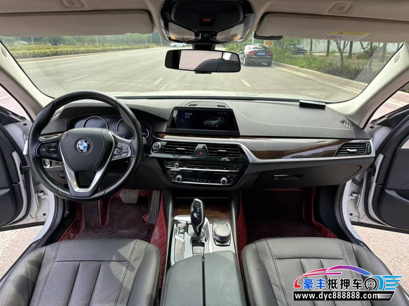 17年宝马5系轿车抵押车出售