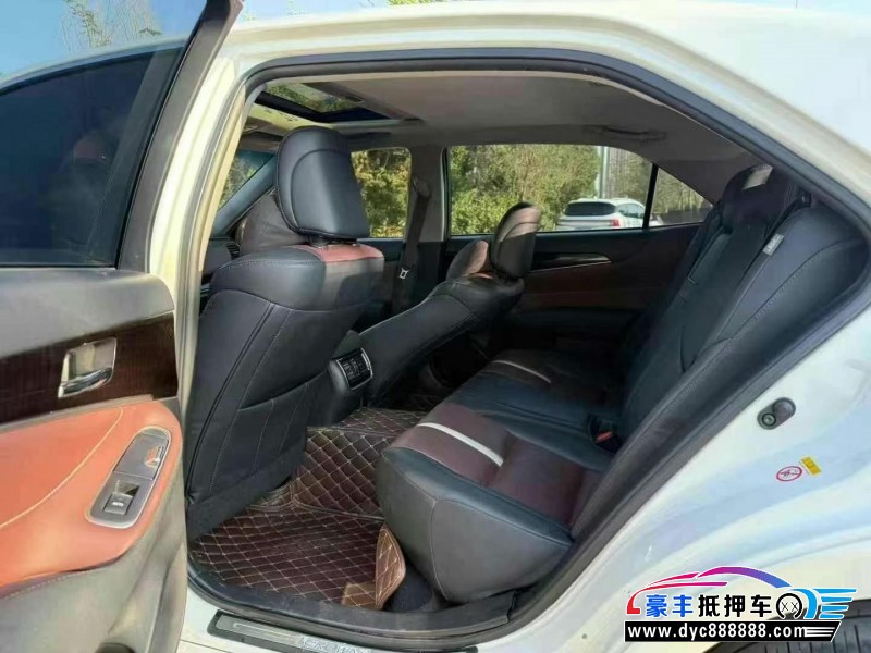 17年丰田皇冠MPV抵押车出售