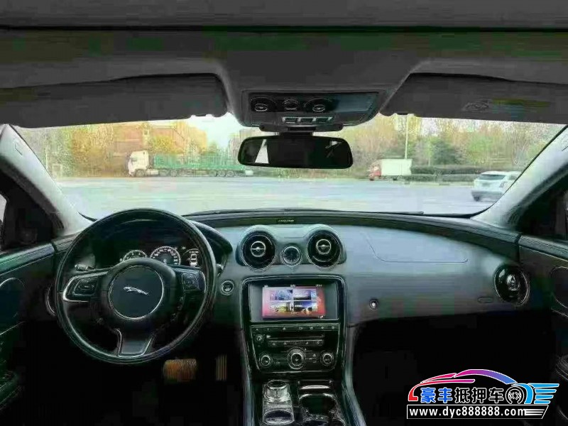 17年捷豹XJ轿车抵押车出售