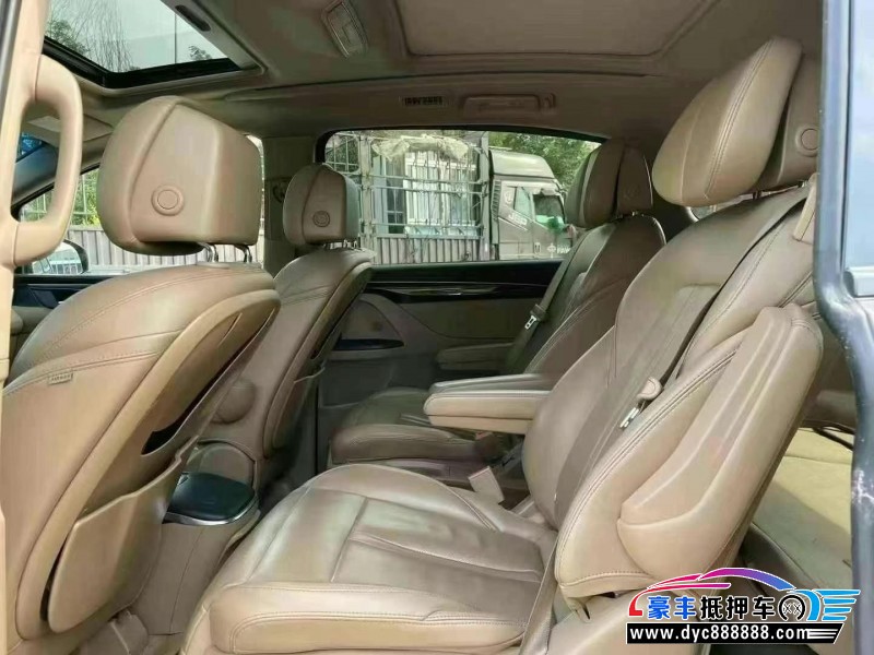 17年别克GL8轿车抵押车出售