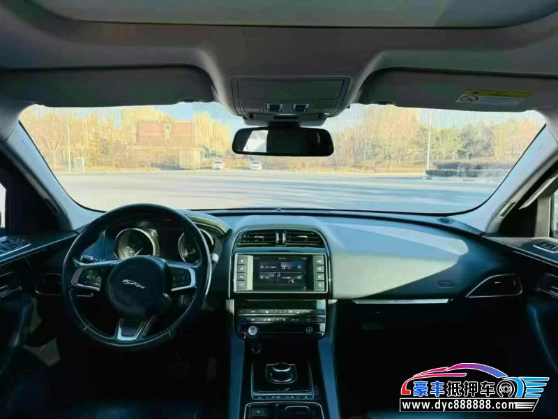 17年捷豹F-PACE轿车抵押车出售