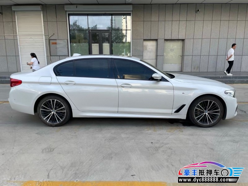 20年宝马5系轿车抵押车出售