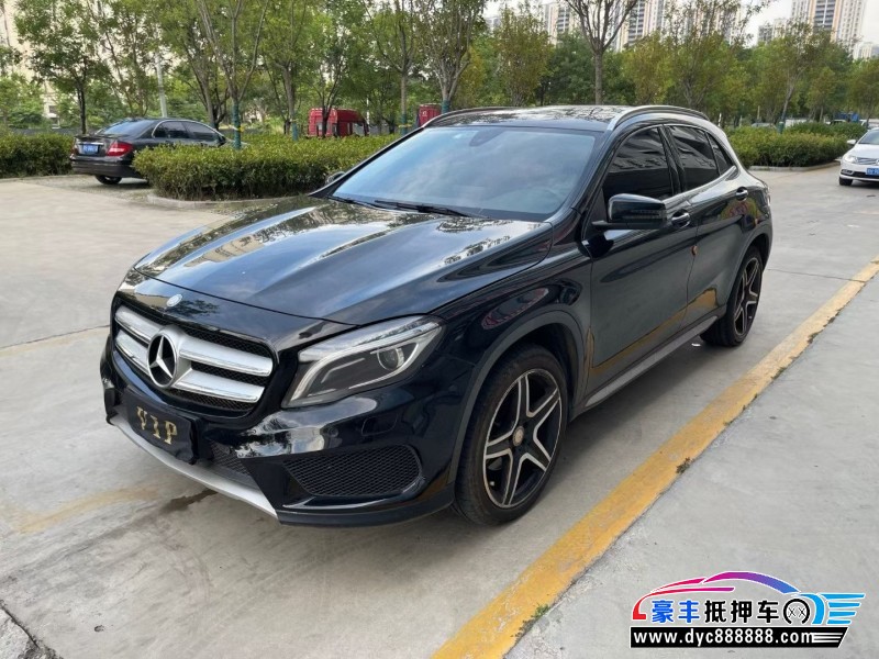 16年奔驰GLA轿车抵押车出售