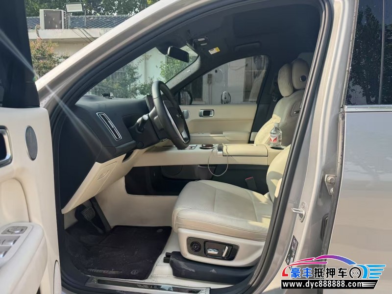 23年理想L8SUV抵押车出售