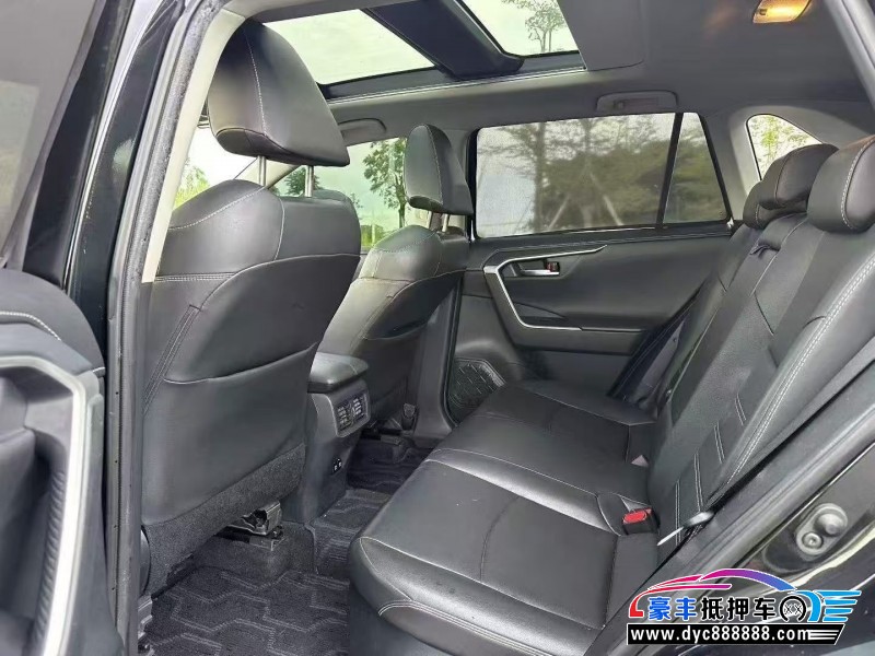 20年丰田RAV4轿车抵押车出售