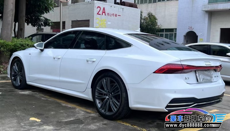 23年奥迪A7轿车抵押车出售