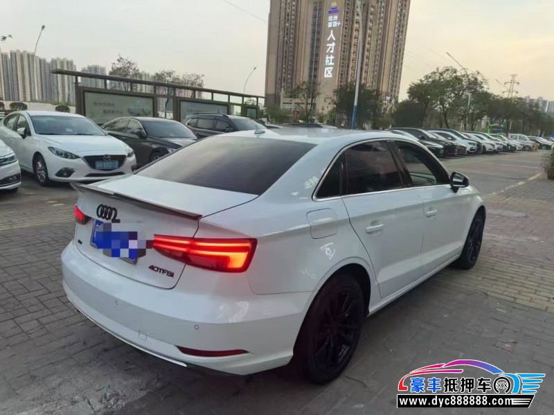 18年奥迪A3轿车抵押车出售