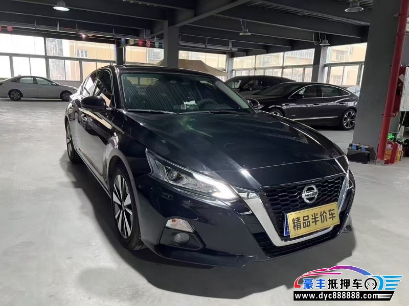 23年日产天籁轿车抵押车出售