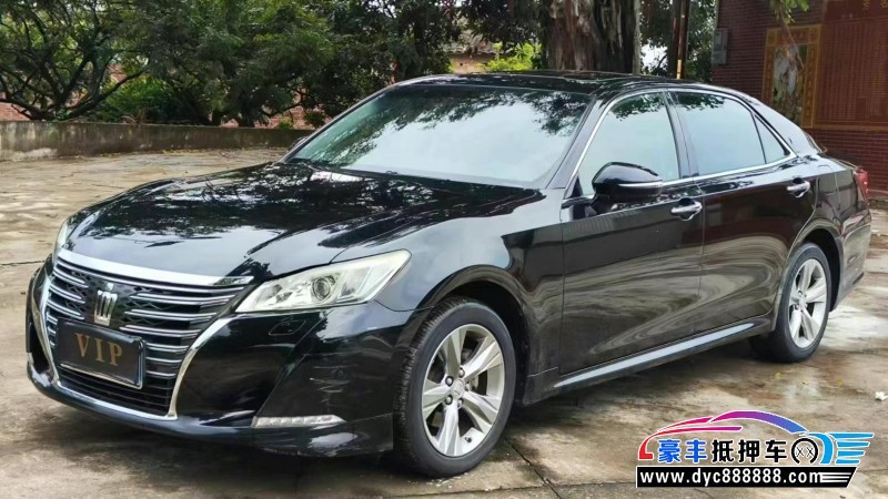 17年丰田皇冠轿车抵押车出售