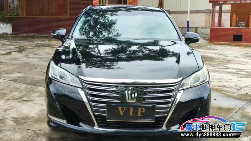 17年丰田皇冠轿车抵押车出售