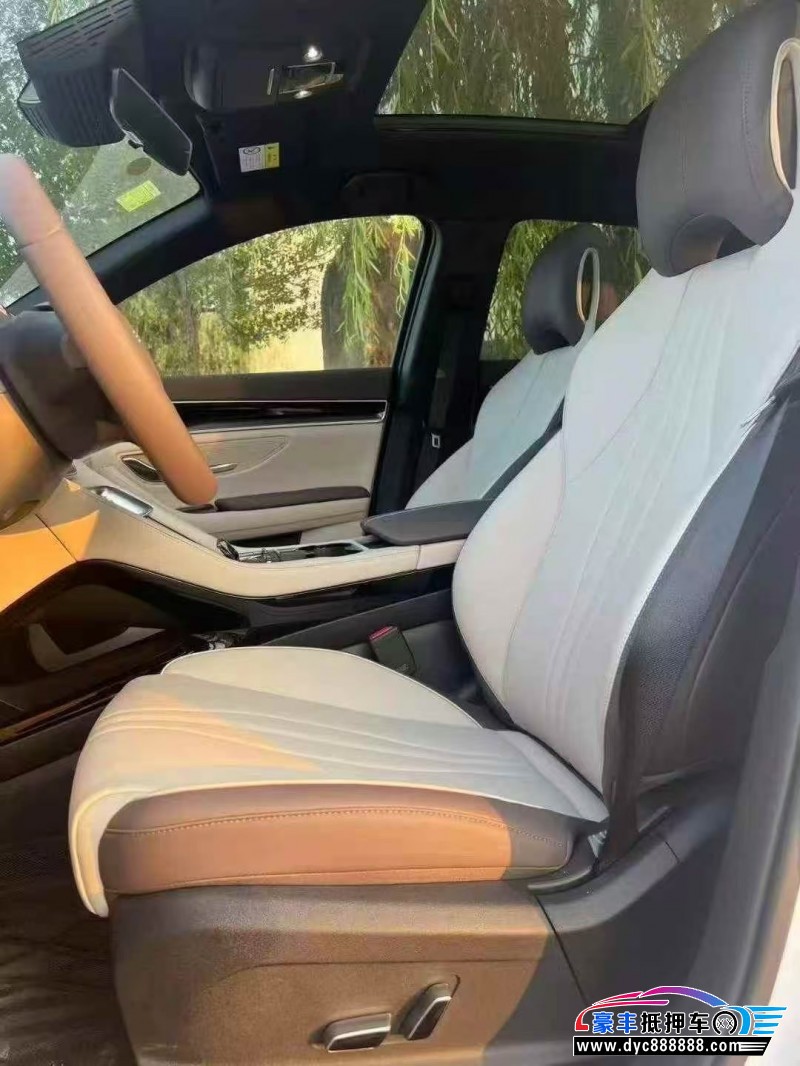 25年比亚迪宋轿车抵押车出售