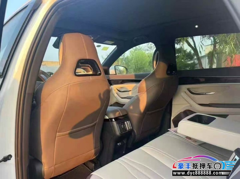 25年比亚迪宋轿车抵押车出售