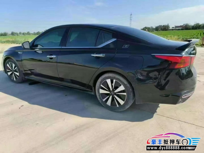 21年日产天籁轿车抵押车出售