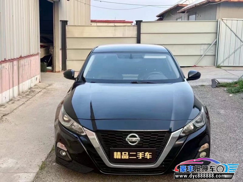 22年日产天籁轿车抵押车出售