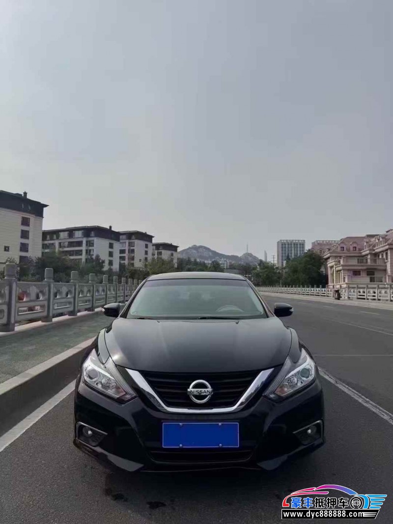 17年日产天籁轿车抵押车出售