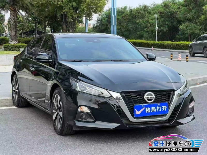 22年日产天籁轿车抵押车出售