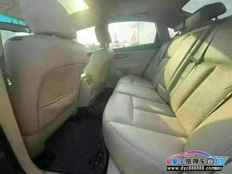 18年日产天籁轿车抵押车出售