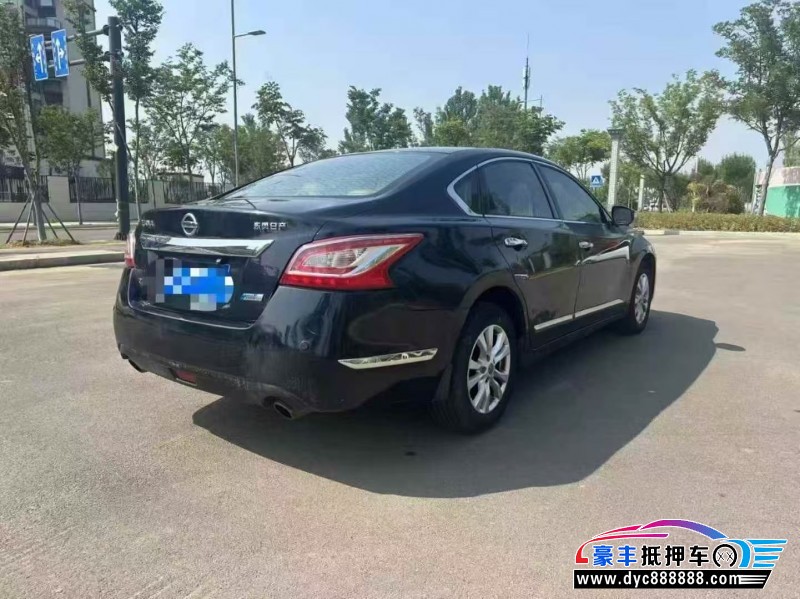 14年日产天籁轿车抵押车出售
