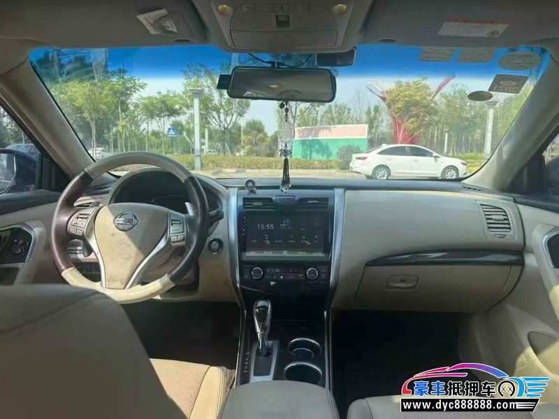 14年日产天籁轿车抵押车出售