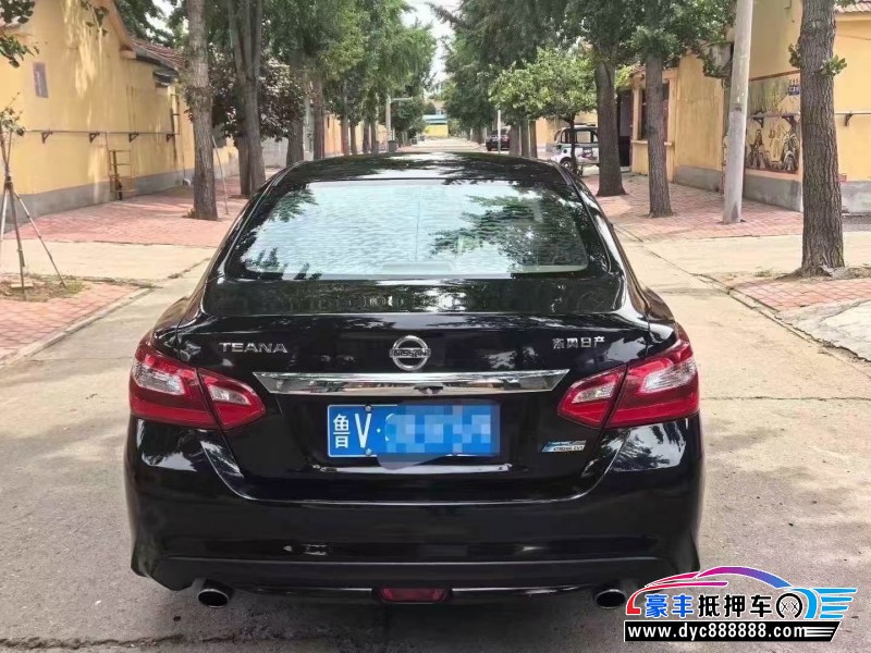 19年日产天籁轿车抵押车出售