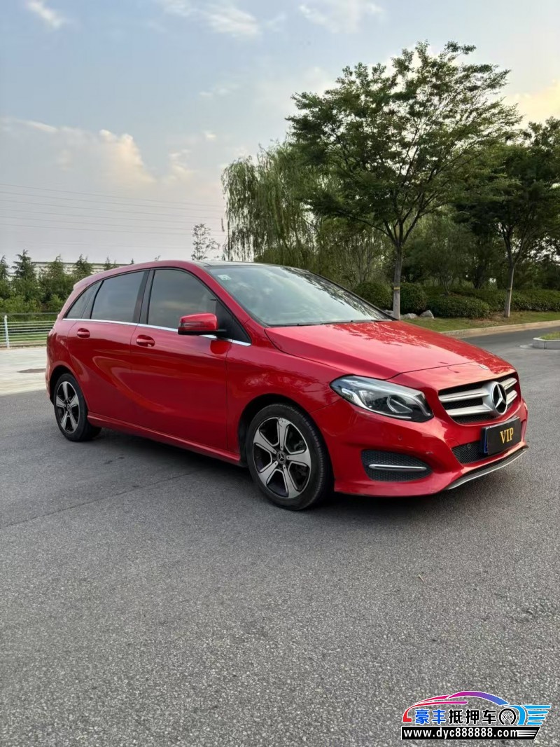 18年奔驰B轿车抵押车出售